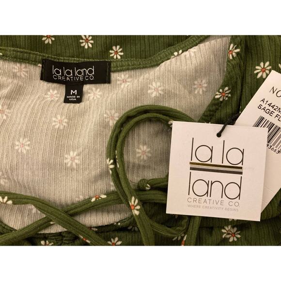 La La Land Creative Co Women's Ruched Crop Top Medium Sage Floral NWT V-Neck - Picture 5 of 7